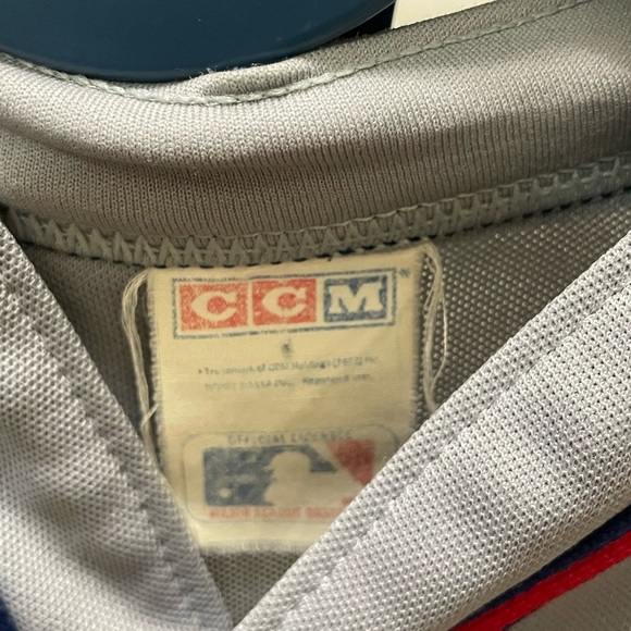 Vintage Atlanta Braves MLB Jersey - Picture 3 of 3